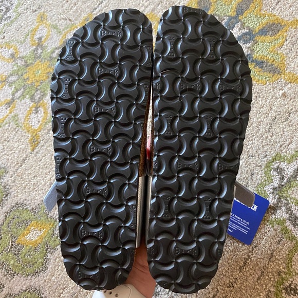 BIRKENSTOCK Gizeh Birko-Flor Silver Women’s Size EU(39) US(8/8.5) NIB - Picture 5 of 8